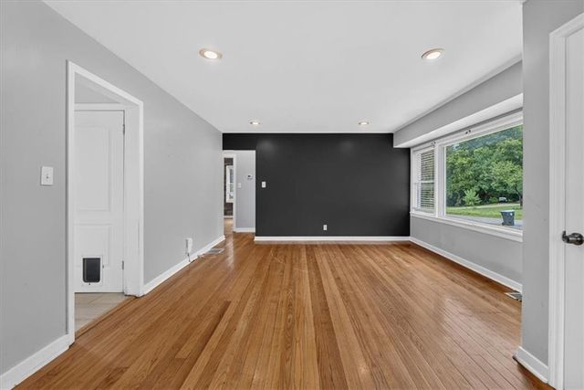 809 E 83rd Street, Kansas City, MO 64131