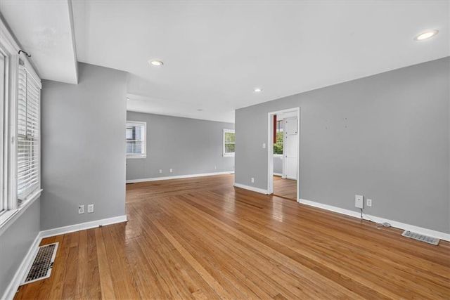 809 E 83rd Street, Kansas City, MO 64131