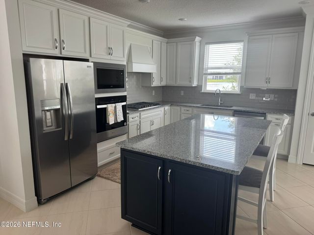 722 COOL BREEZE Way, Yulee, FL 32097