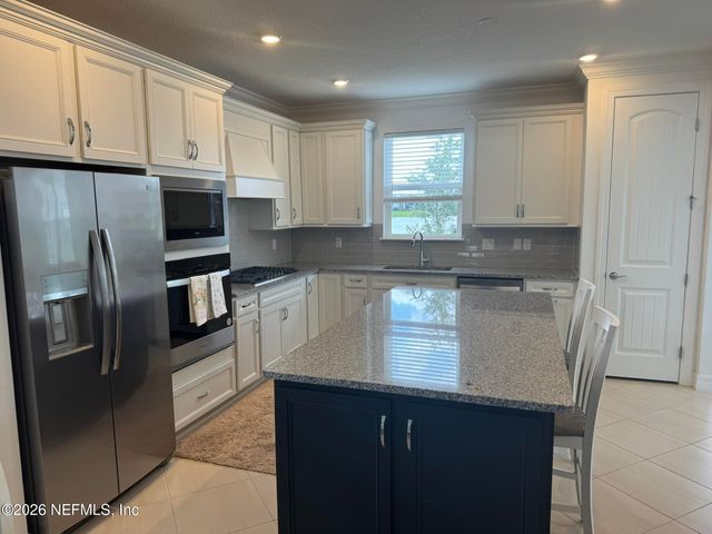 722 COOL BREEZE Way, Yulee, FL 32097