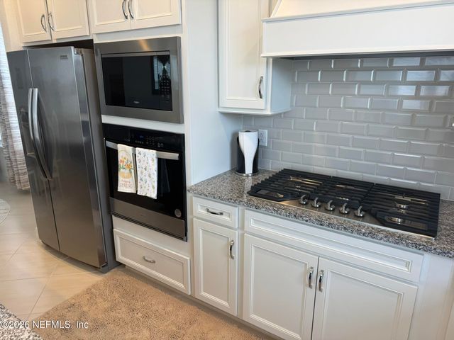 722 COOL BREEZE Way, Yulee, FL 32097