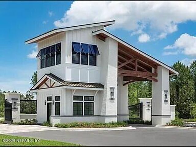 722 COOL BREEZE Way, Yulee, FL 32097