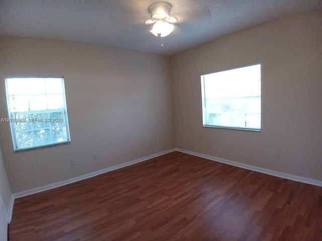 18304 NW 68th Avenue N, Hialeah, FL 33015