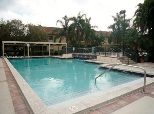 18304 NW 68th Avenue N, Hialeah, FL 33015