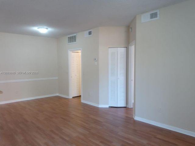 18304 NW 68th Avenue N, Hialeah, FL 33015