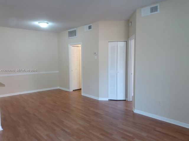18304 NW 68th Avenue N, Hialeah, FL 33015