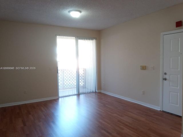18304 NW 68th Avenue N, Hialeah, FL 33015
