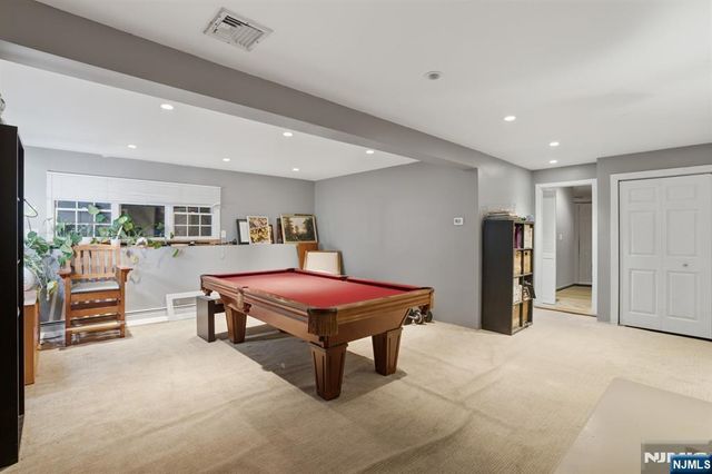 10 Rosemere Avenue, West Caldwell, NJ 07006