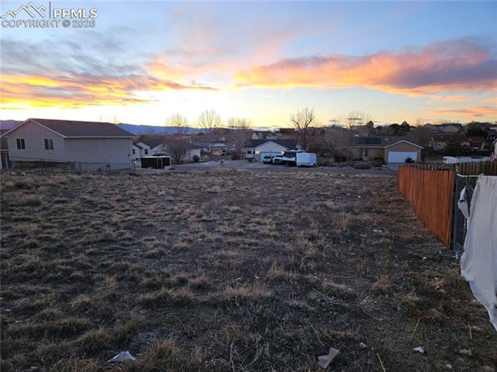 866 S Sterling Drive, Pueblo, CO 81007 — photo 2