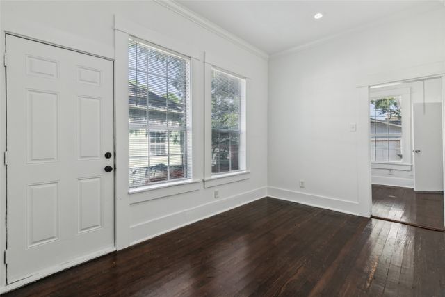 820 W 10th Street, Dallas, TX 75208
