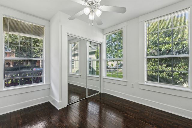 820 W 10th Street, Dallas, TX 75208