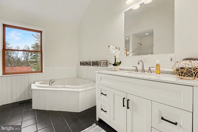 520 AIRY AVE, Chalfont, PA 18914