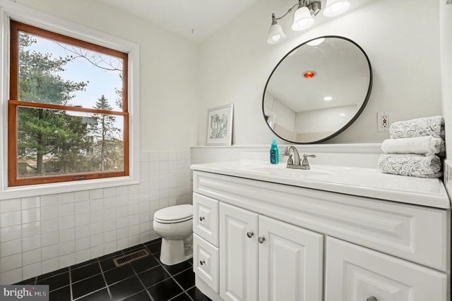 520 AIRY AVE, Chalfont, PA 18914