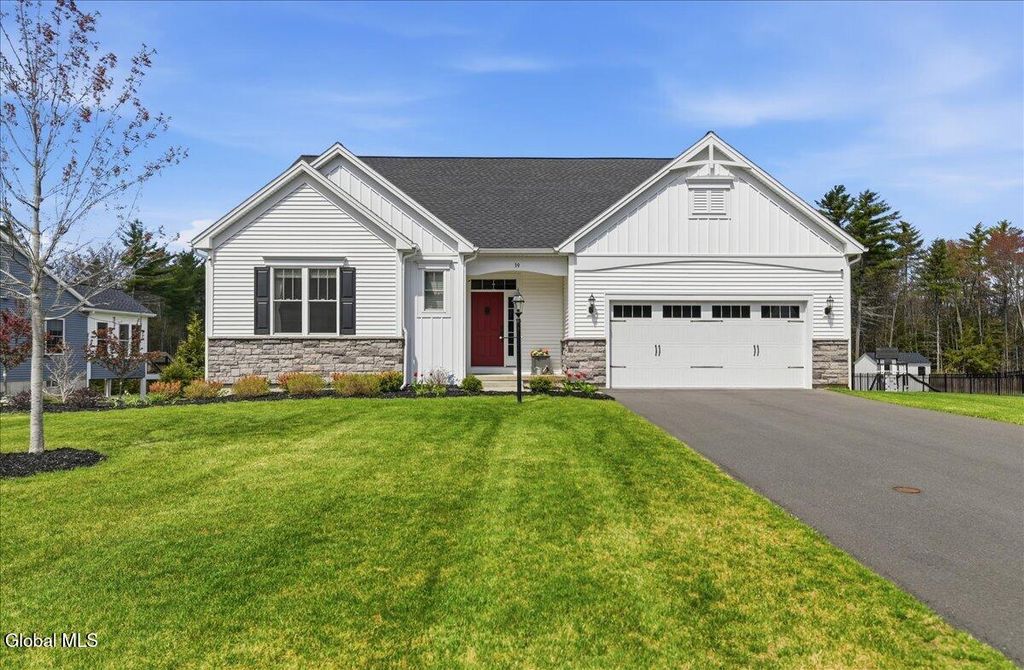 39 Berkeley Way, Wilton, NY 12866