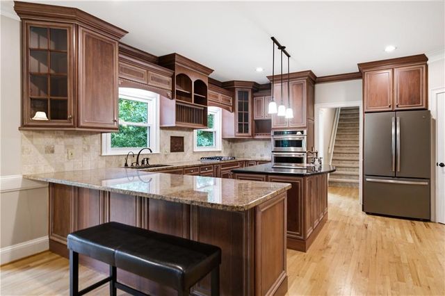 5525 Hampstead Way, Johns Creek, GA 30097