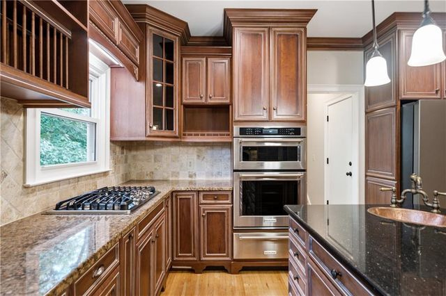 5525 Hampstead Way, Johns Creek, GA 30097
