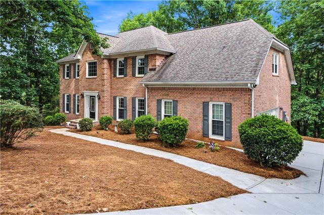 5525 Hampstead Way, Johns Creek, GA 30097