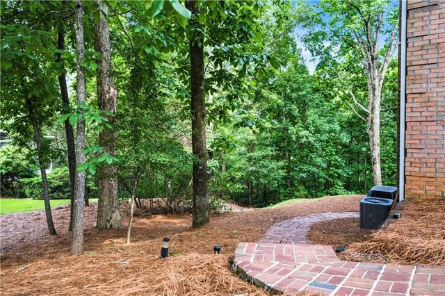 5525 Hampstead Way, Johns Creek, GA 30097