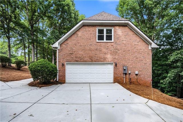 5525 Hampstead Way, Johns Creek, GA 30097