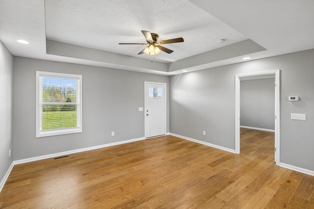 293 Hawkins Rd, Westmoreland, TN 37186