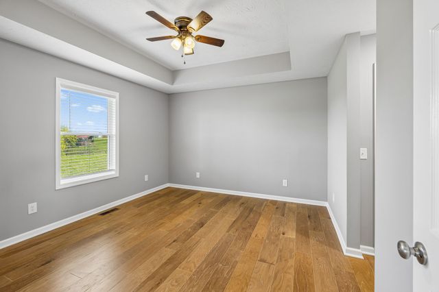 293 Hawkins Rd, Westmoreland, TN 37186