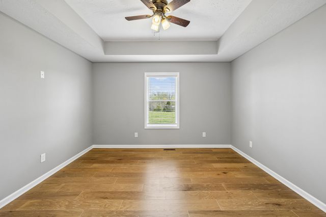293 Hawkins Rd, Westmoreland, TN 37186