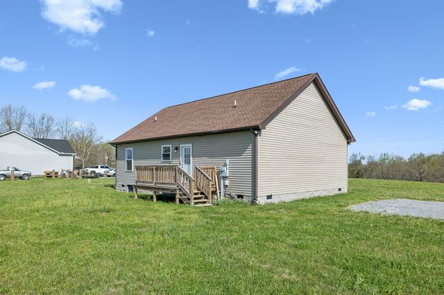 293 Hawkins Rd, Westmoreland, TN 37186