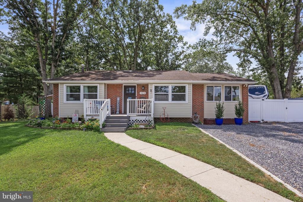 326 CLEVELAND AVE, West Berlin, NJ 08091