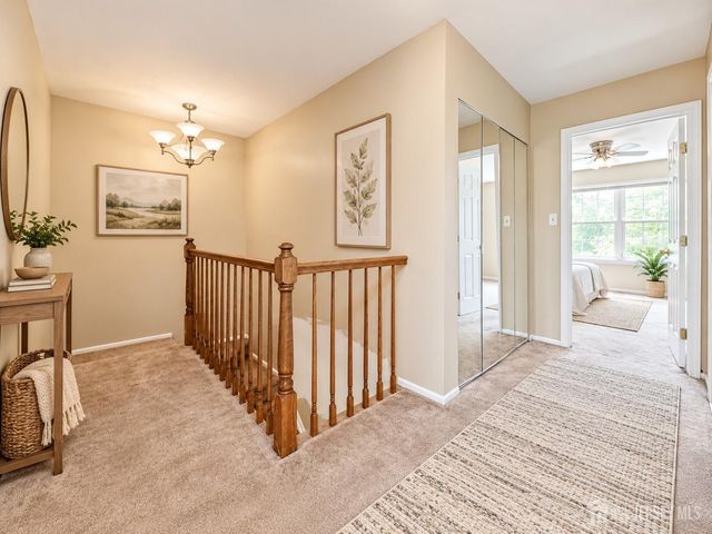 7 Sloop Square, Howell, NJ 07228