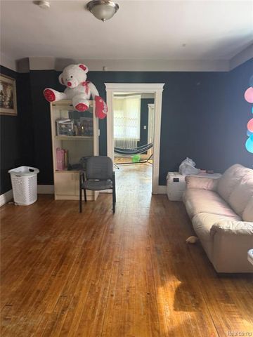 4951 Cecil Street, Detroit, MI 48210