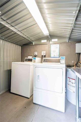 1950 NW 2nd Ct 7, Miami, FL 33136