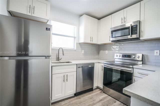 1950 NW 2nd Ct 7, Miami, FL 33136