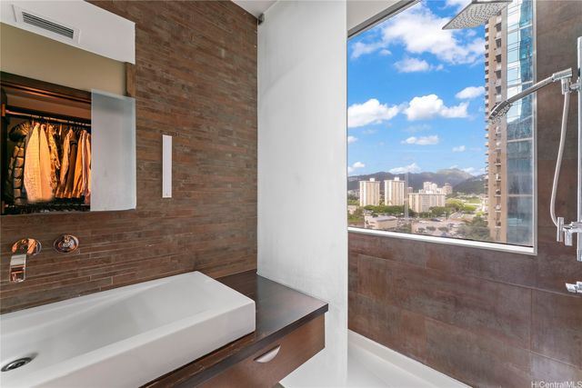 1199 Bishop Street 12B, Honolulu, HI 96813