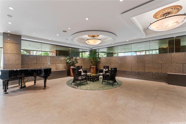 1199 Bishop Street 12B, Honolulu, HI 96813