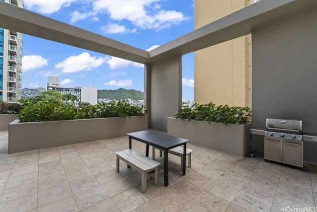 1199 Bishop Street 12B, Honolulu, HI 96813
