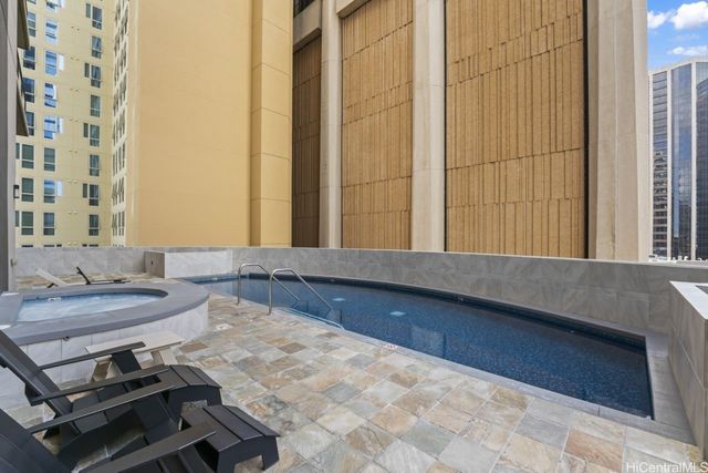 1199 Bishop Street 12B, Honolulu, HI 96813