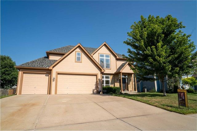 10760 N Laurel Avenue, Kansas City, MO 64157