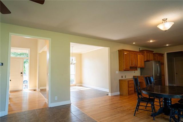 10760 N Laurel Avenue, Kansas City, MO 64157