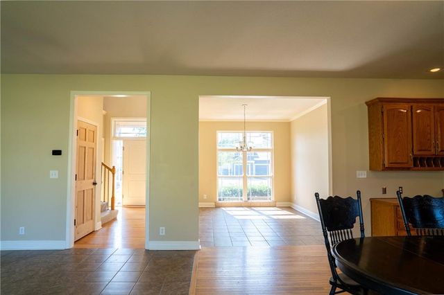 10760 N Laurel Avenue, Kansas City, MO 64157