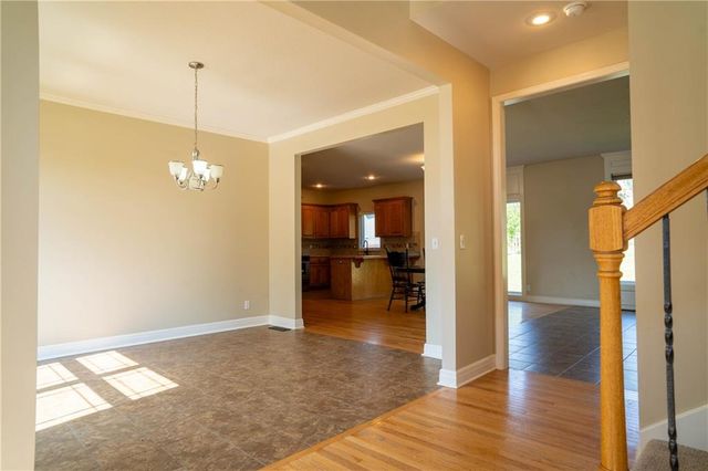 10760 N Laurel Avenue, Kansas City, MO 64157