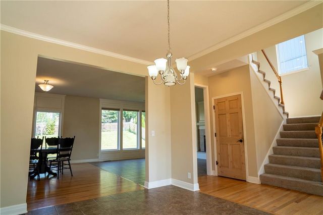 10760 N Laurel Avenue, Kansas City, MO 64157