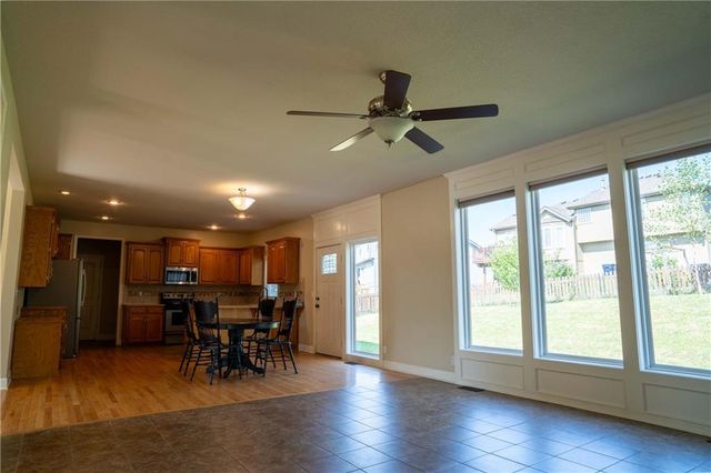 10760 N Laurel Avenue, Kansas City, MO 64157
