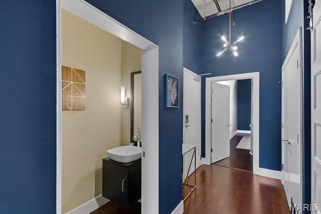 4100 Forest Park Avenue 417, St Louis, MO 63108