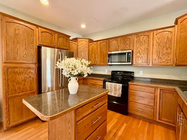 3725 Shearwater Lane, East Lansing, MI 48823
