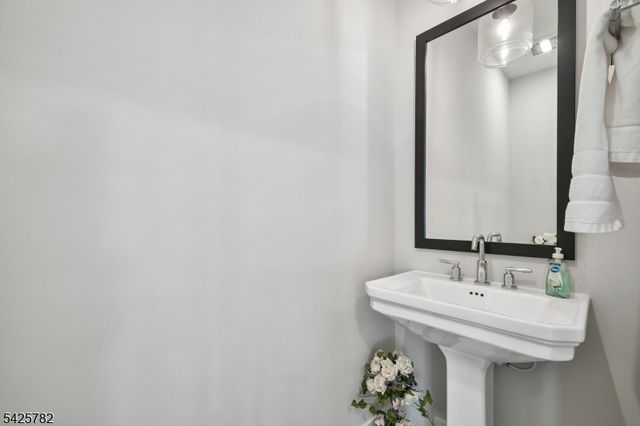 723 Station Road, Dunellen Boro, NJ 08812