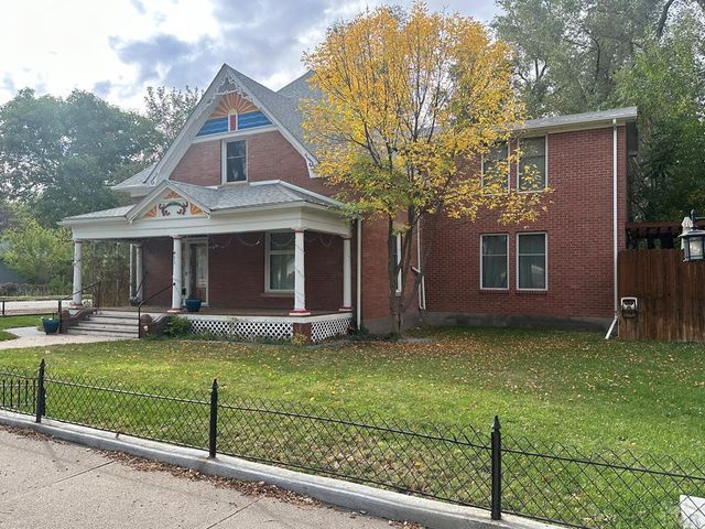 411 S 10th St, Rocky Ford, CO 81067