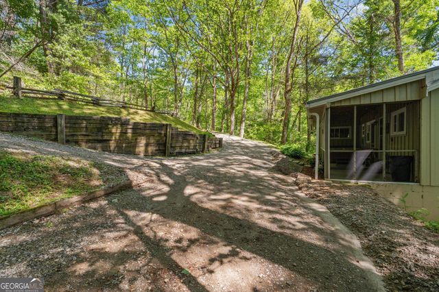 8378 Dillard Road, Scaly, NC 28775