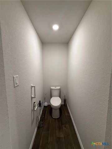 208 Yucca Drive, Seguin, TX 78155