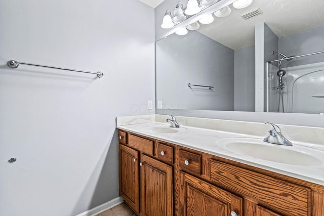 6008 Buckeye Parkway, Grove City, OH 43123