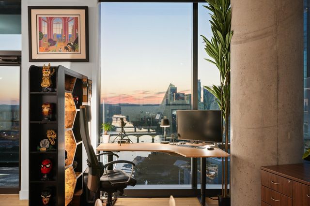 70 Rainey ST 1908, Austin, TX 78701